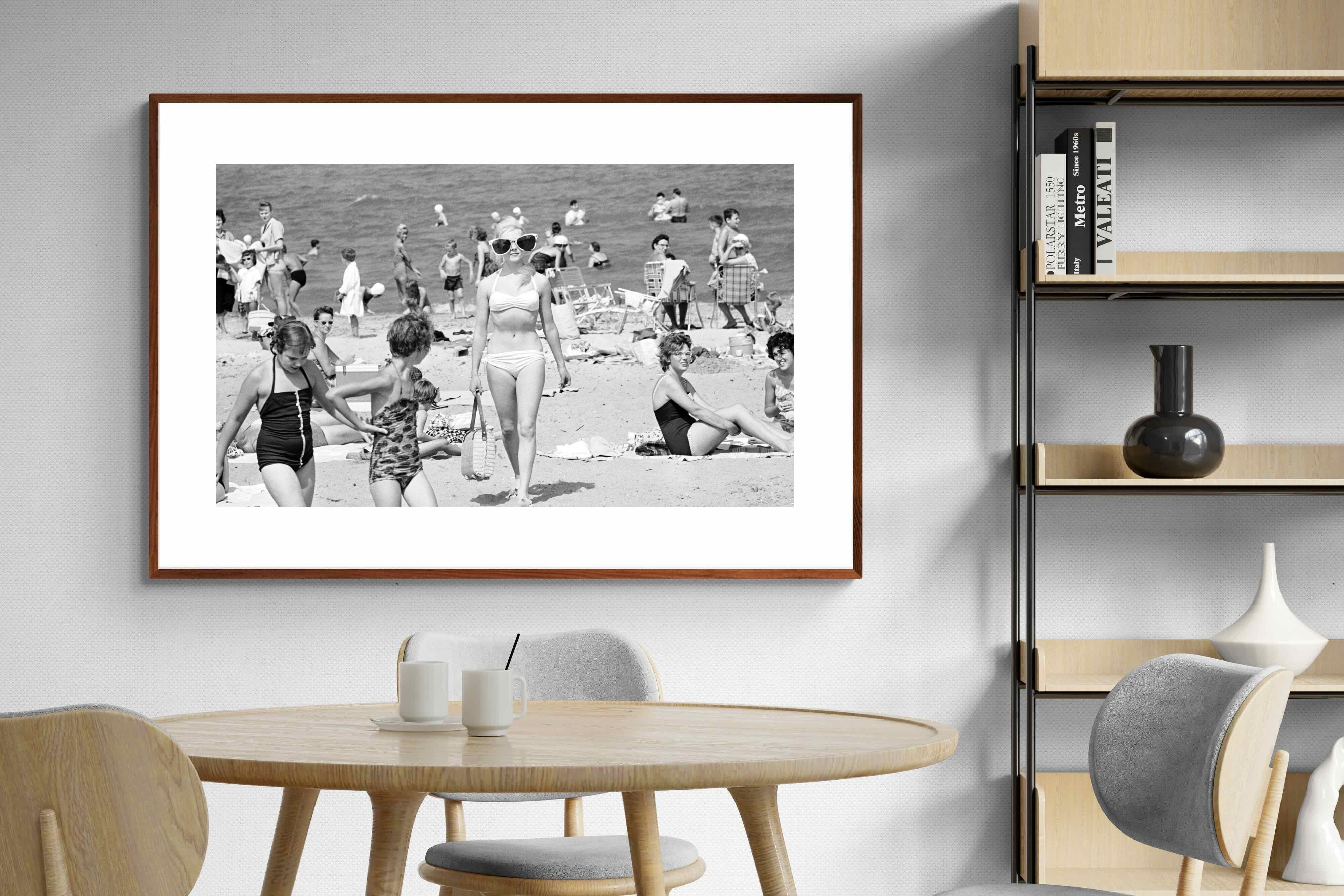 Pixalot ® Beach Fashion 1960's